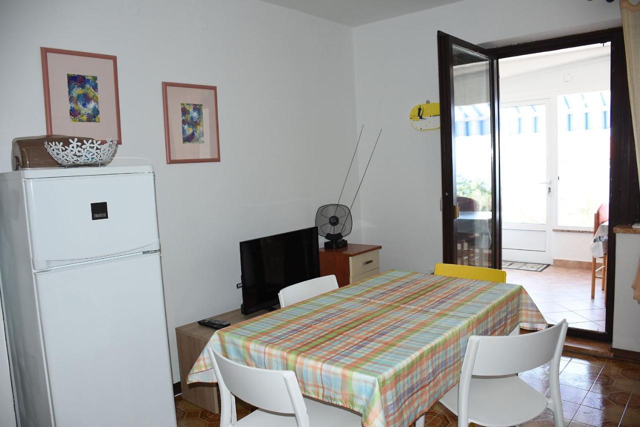 ראבני Cosy Studio With A Terrace And A Sea View מראה חיצוני תמונה